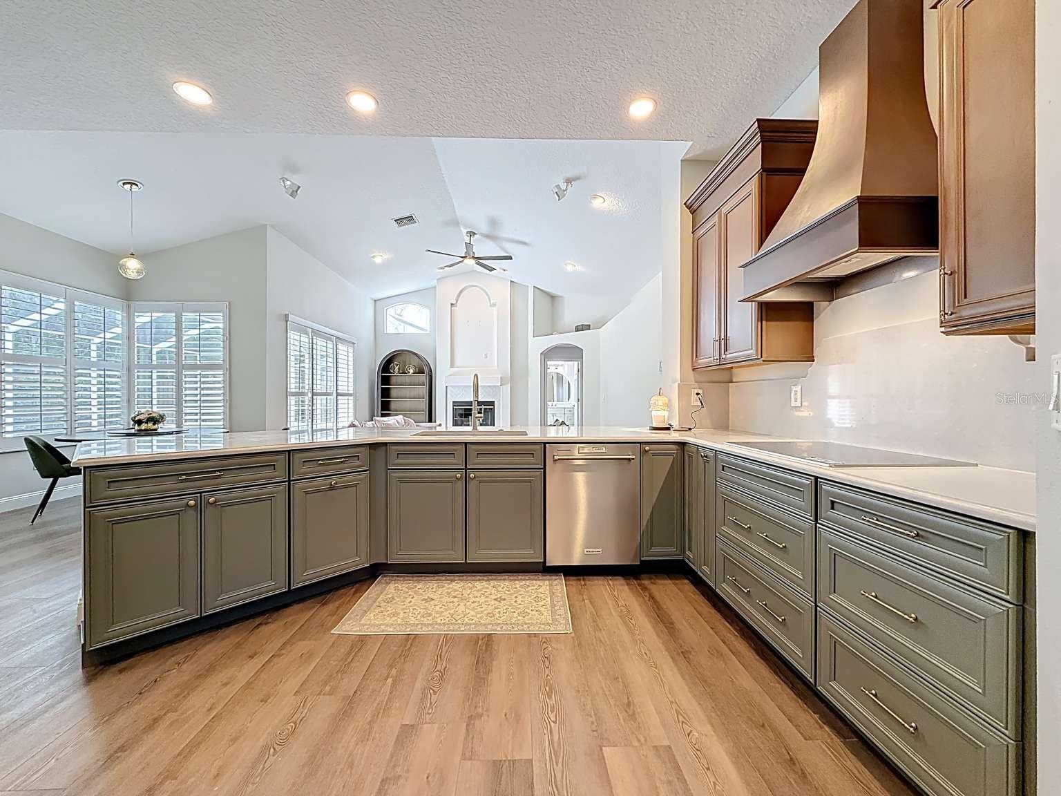 Image 15 of 53 For 4953 Pointe Circle