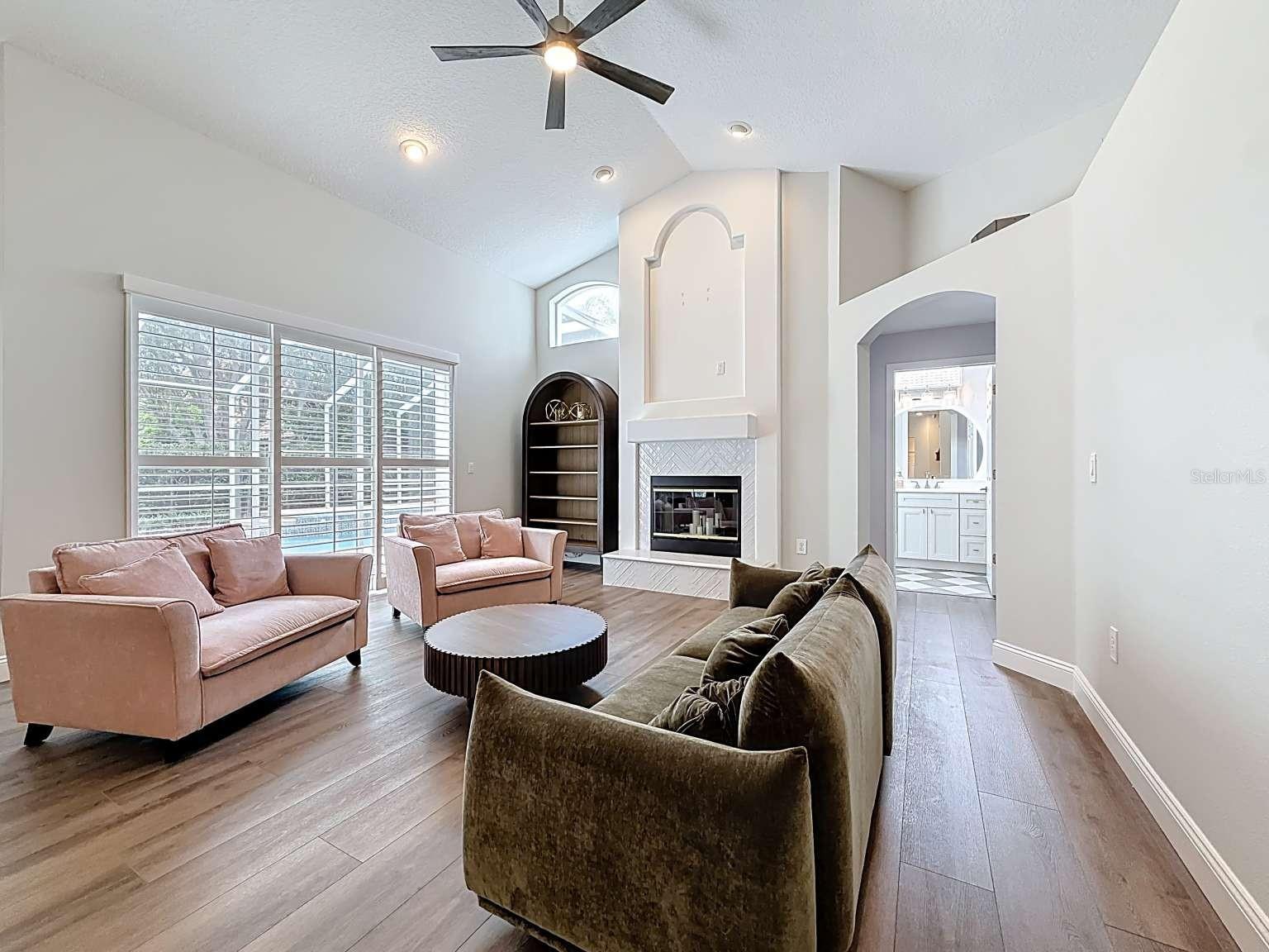 Image 23 of 53 For 4953 Pointe Circle