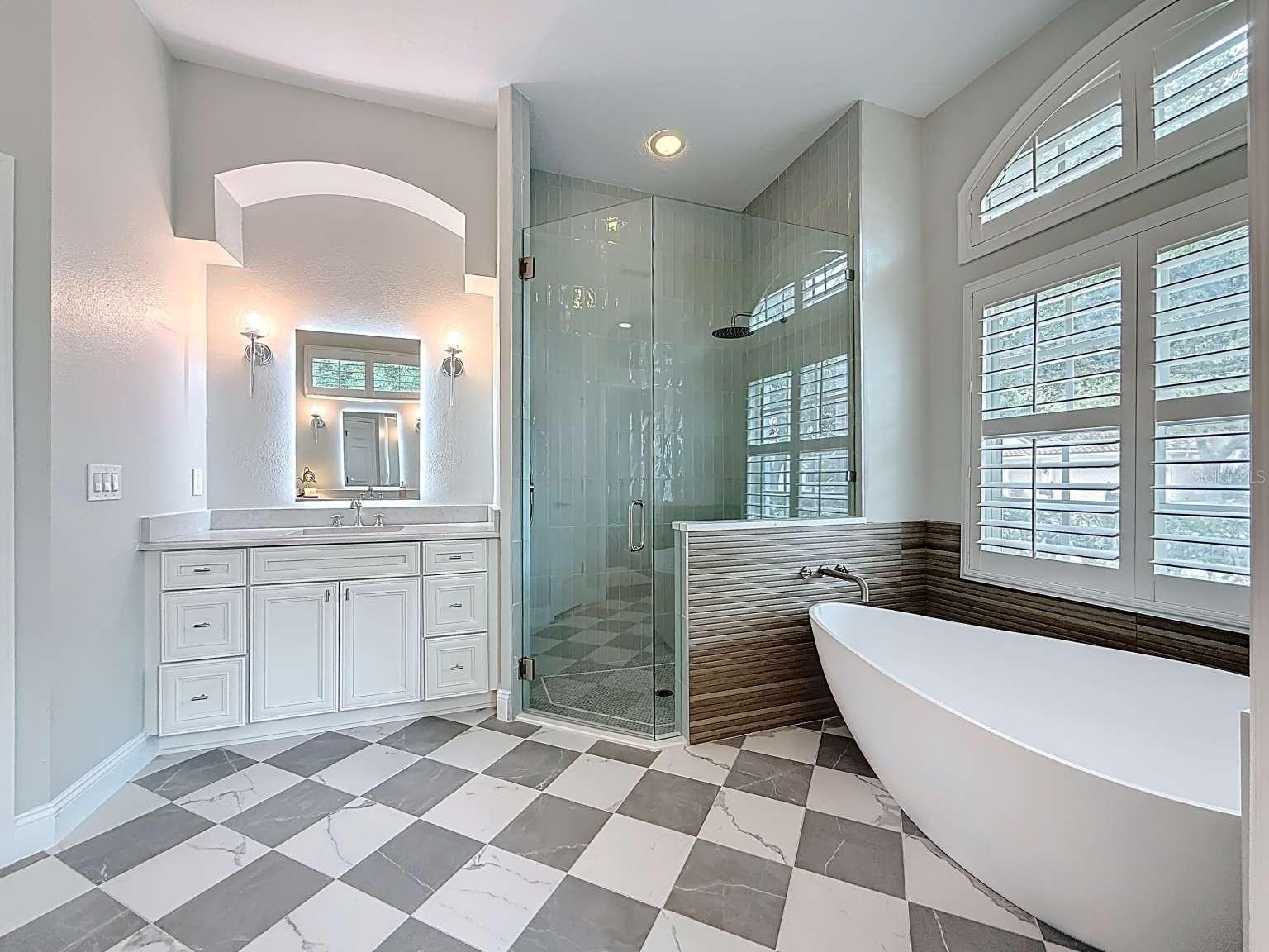 Image 38 of 53 For 4953 Pointe Circle