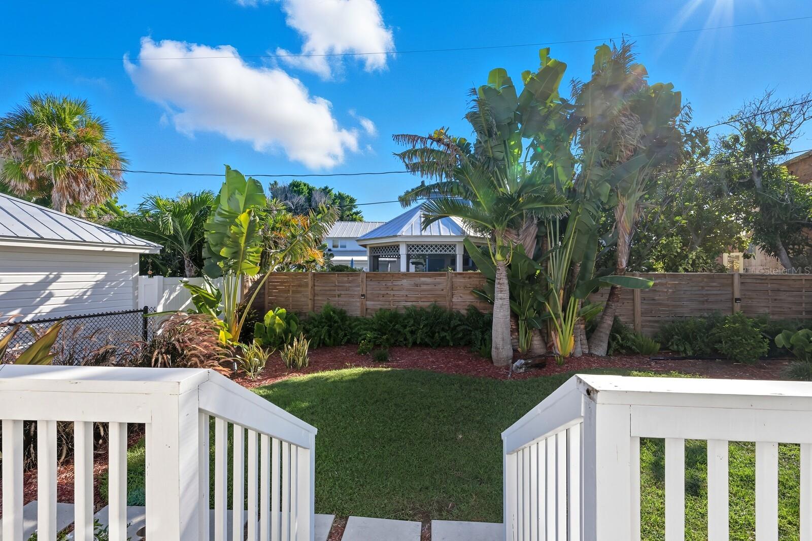 Image 32 of 40 For 340 Palm Avenue
