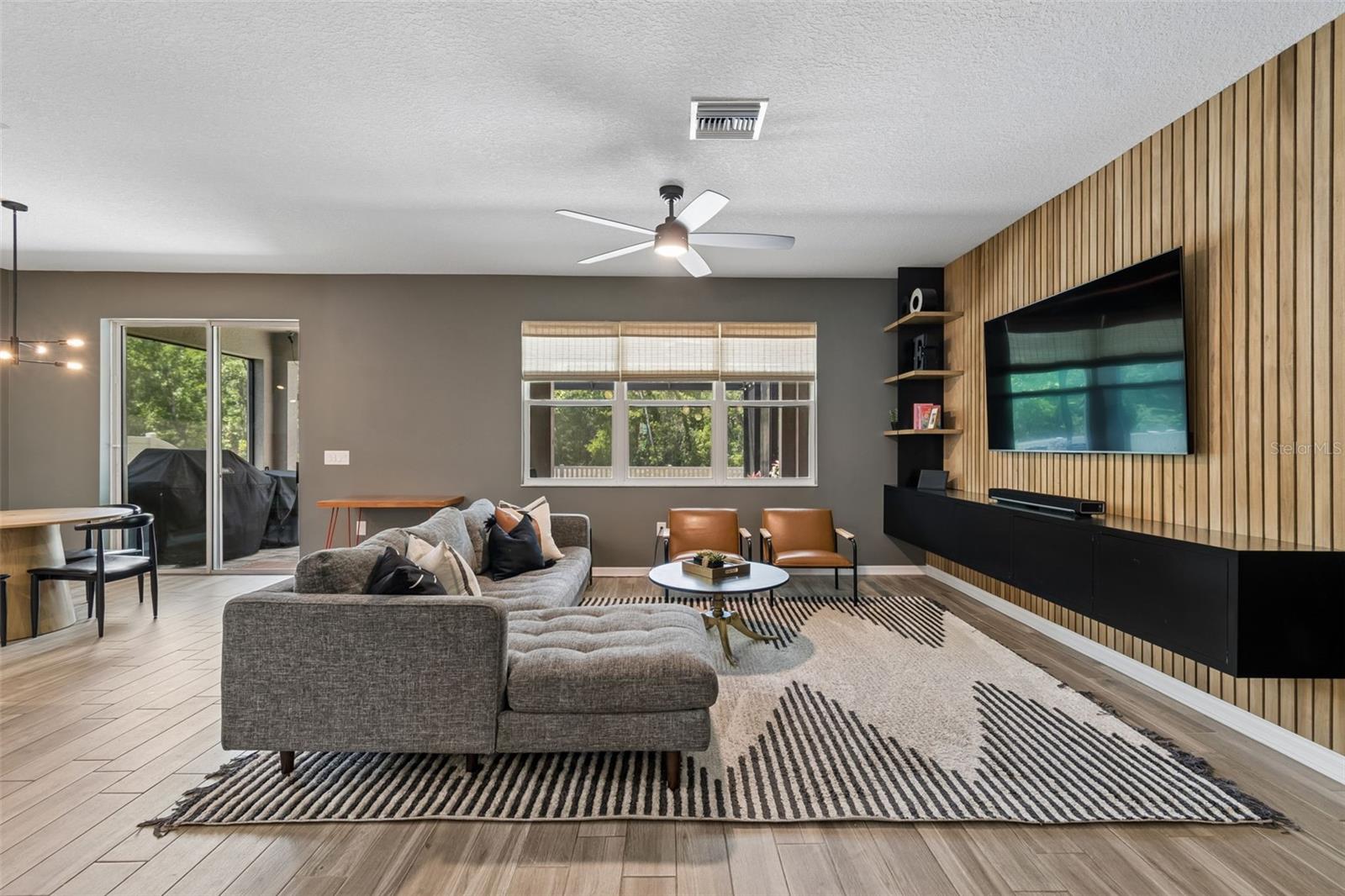 Listing photo id 16 for 18078 Romanesque Court