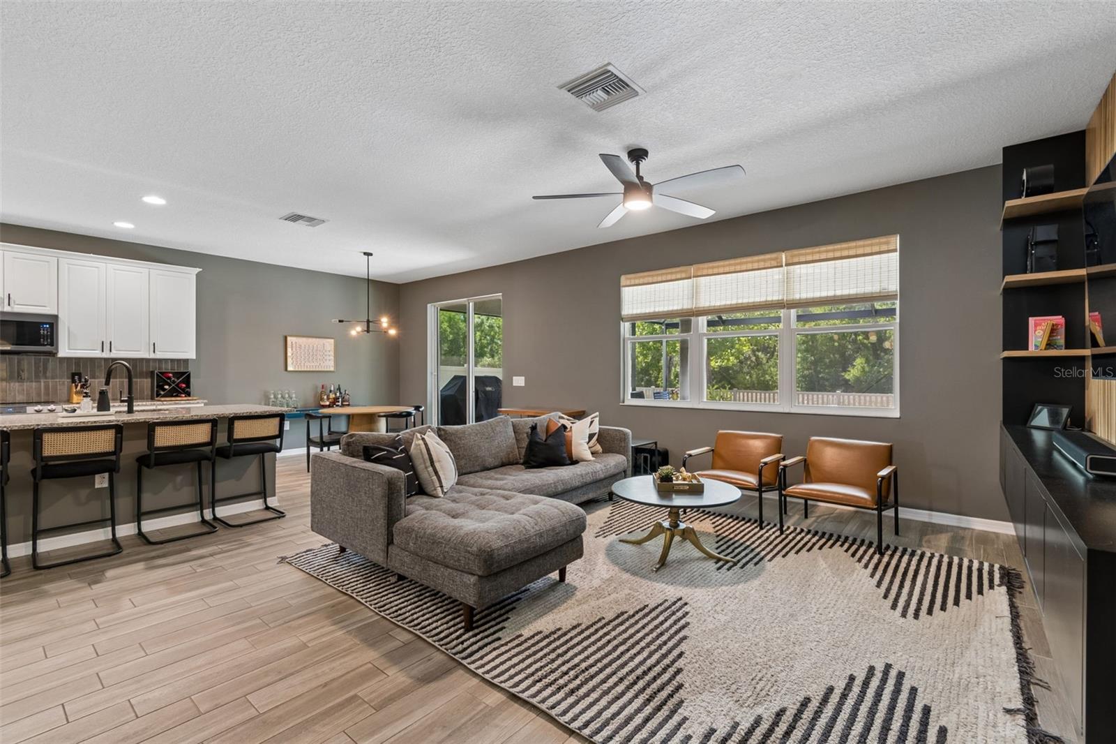 Listing photo id 28 for 18078 Romanesque Court