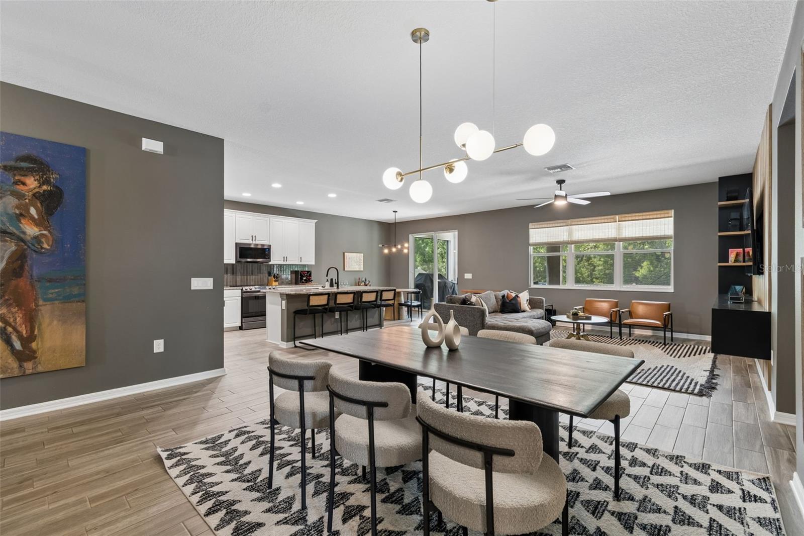 Listing photo id 31 for 18078 Romanesque Court