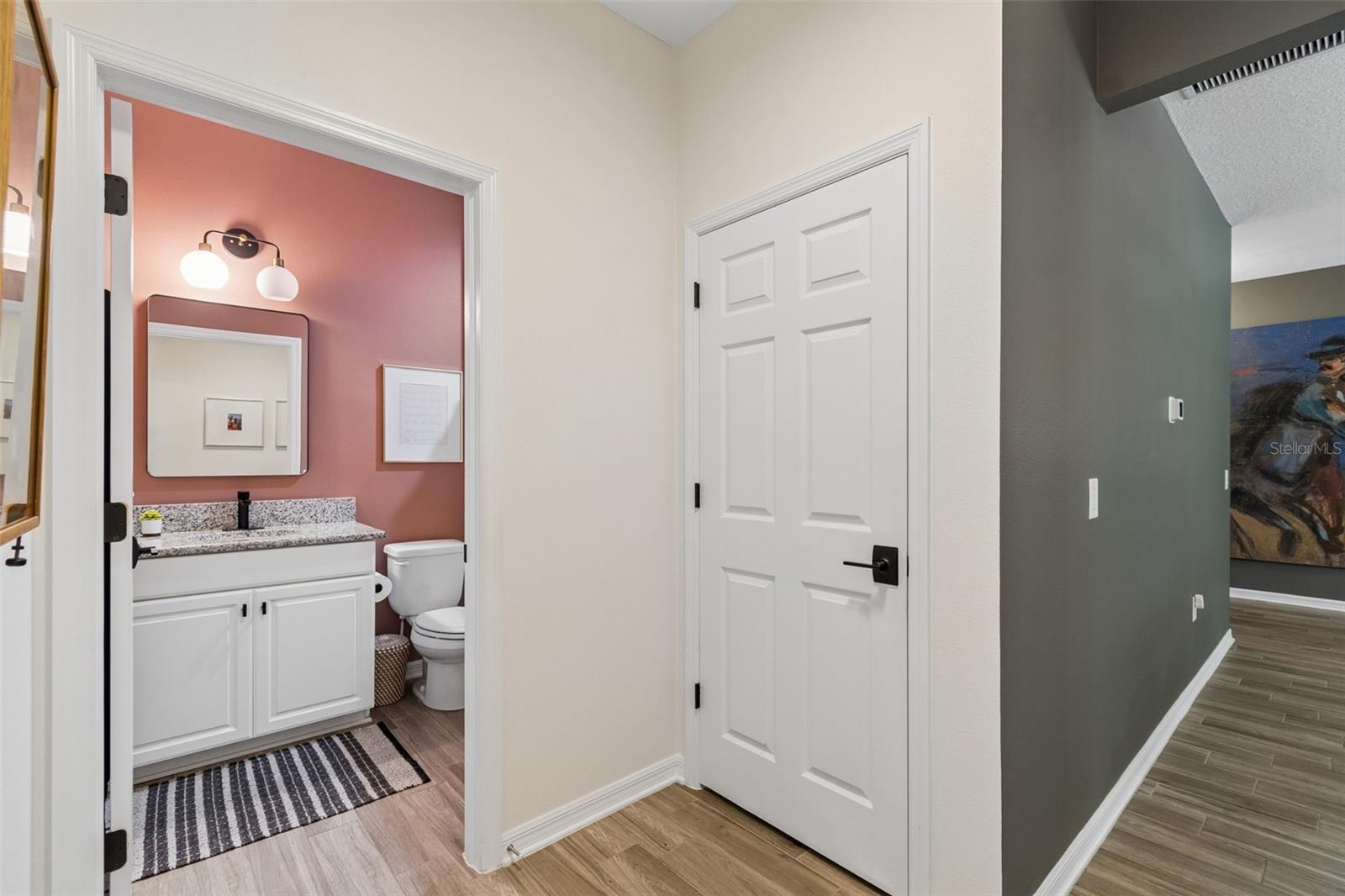 Listing photo id 33 for 18078 Romanesque Court