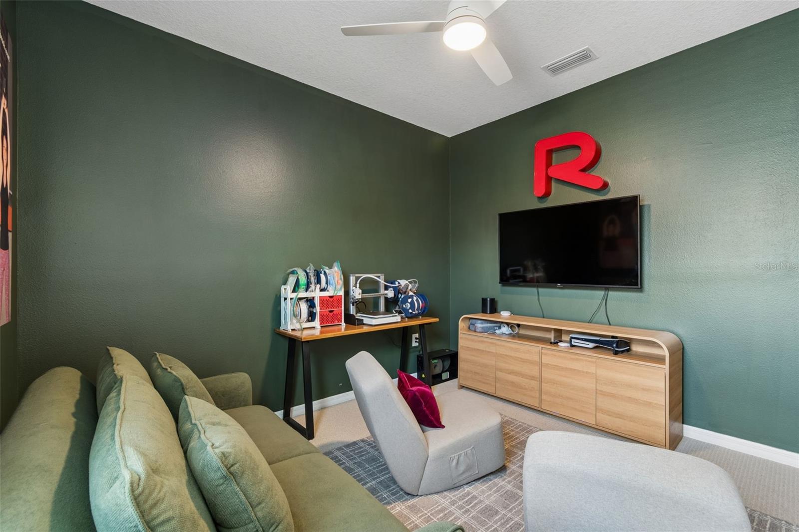 Listing photo id 37 for 18078 Romanesque Court