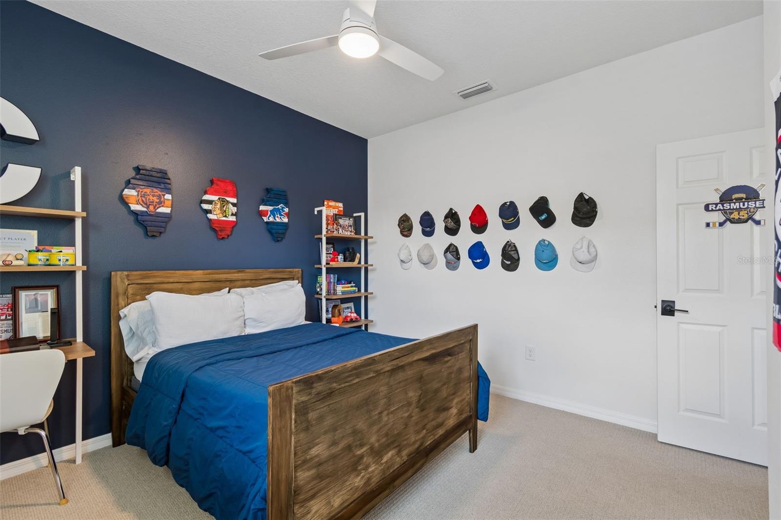 Listing photo id 42 for 18078 Romanesque Court