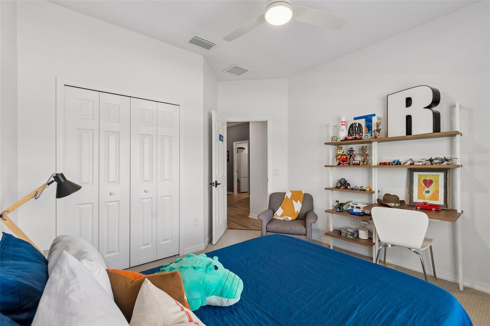 Listing photo id 46 for 18078 Romanesque Court