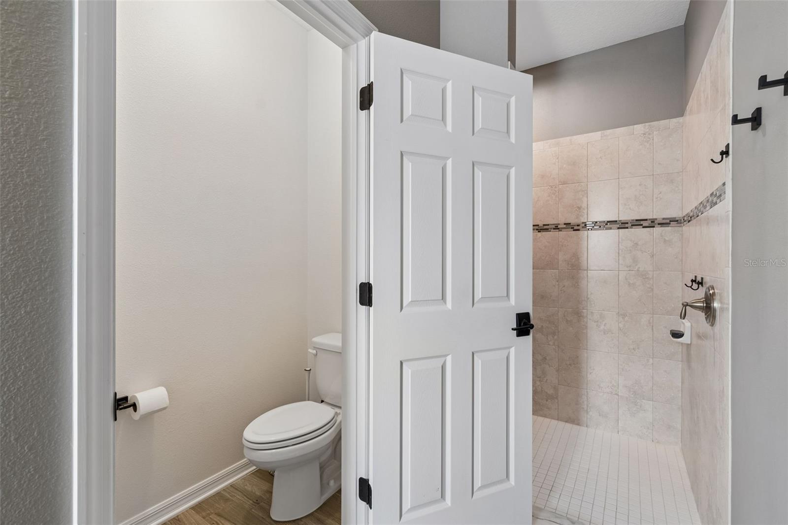 Listing photo id 58 for 18078 Romanesque Court