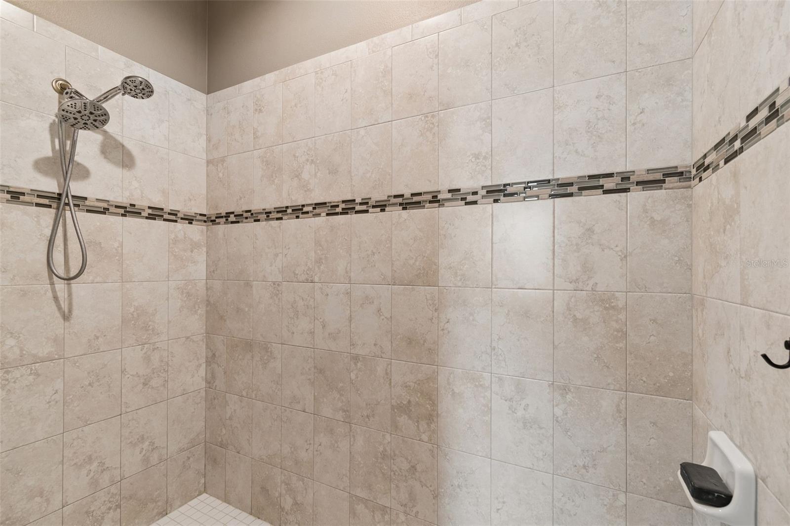 Listing photo id 59 for 18078 Romanesque Court