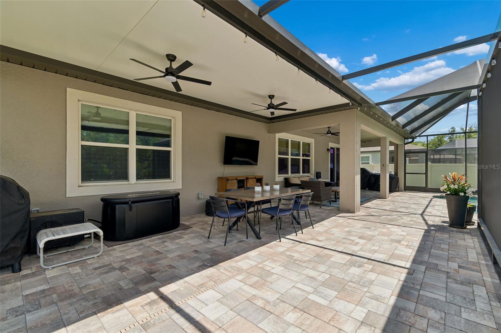 Listing photo id 66 for 18078 Romanesque Court