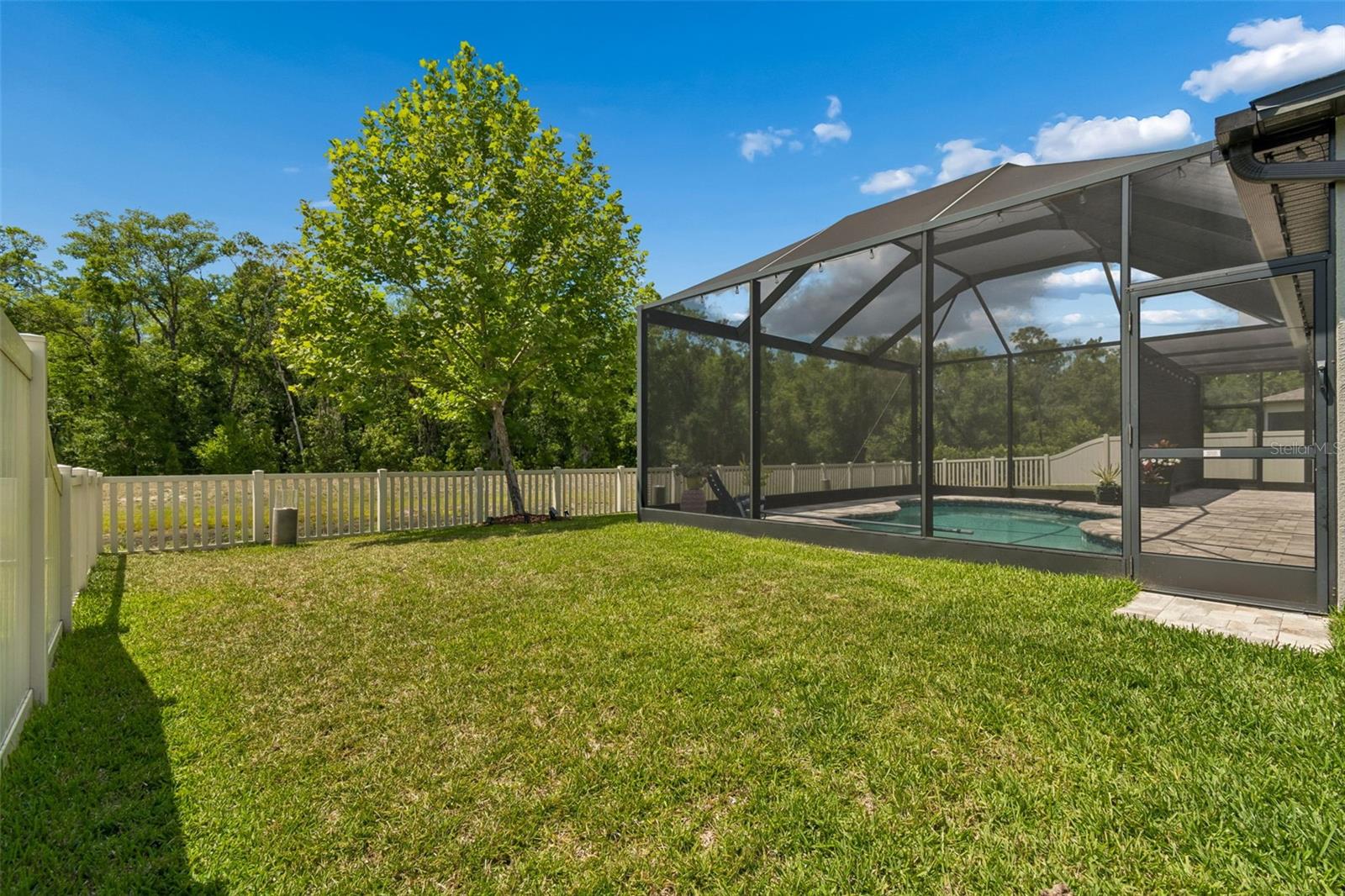 Listing photo id 74 for 18078 Romanesque Court