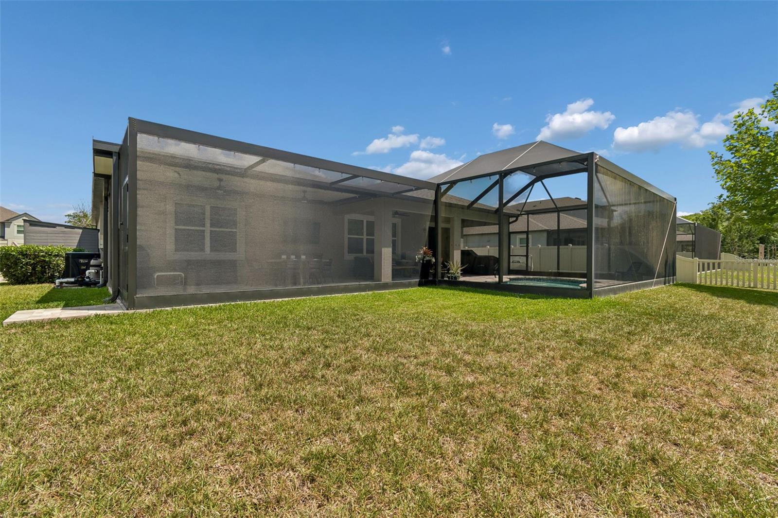 Listing photo id 76 for 18078 Romanesque Court