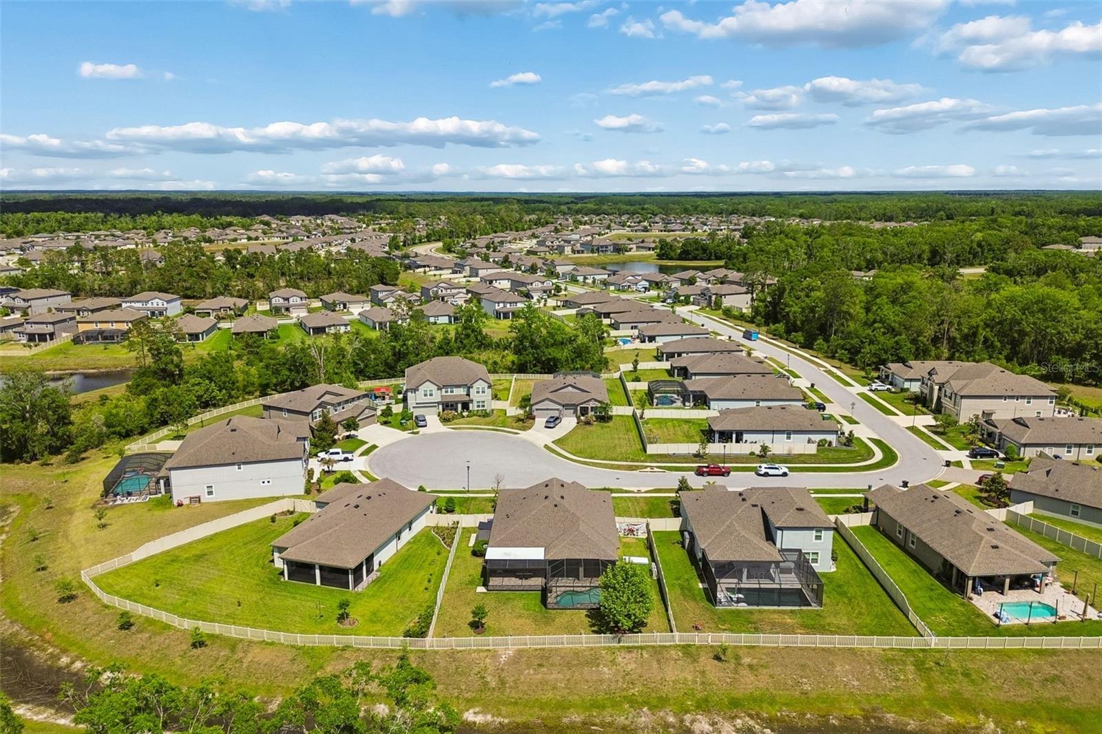 Listing photo id 83 for 18078 Romanesque Court