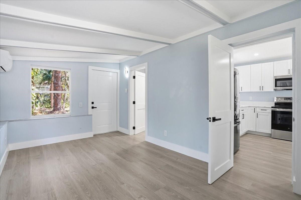 Image 16 of 25 For 761 29th Avenue S