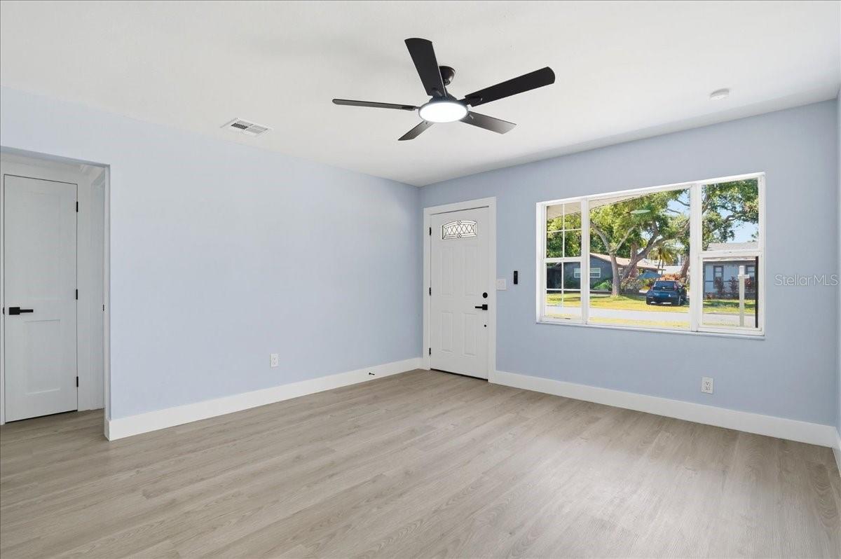 Image 6 of 25 For 761 29th Avenue S
