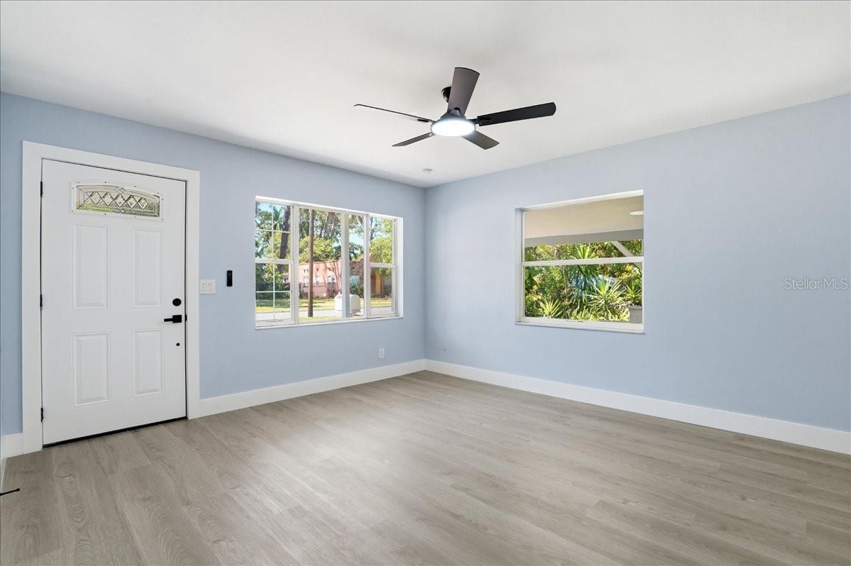 Image 7 of 25 For 761 29th Avenue S