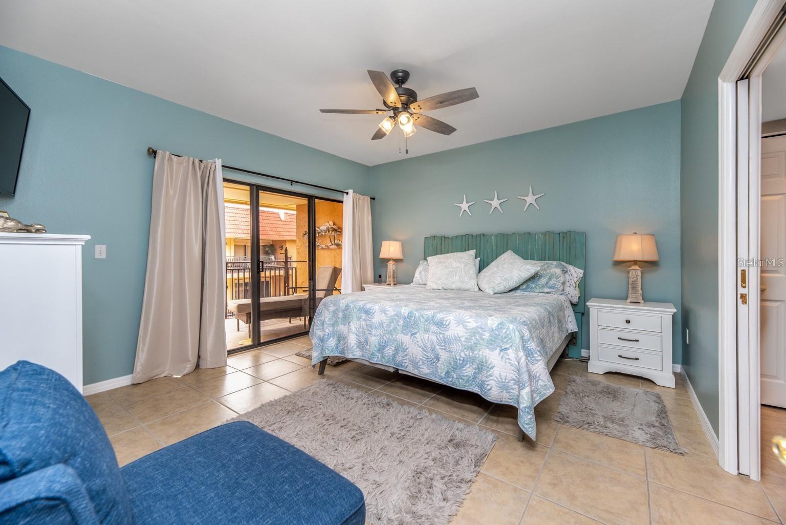 Image 18 of 41 For 6006 Gulf Drive 207
