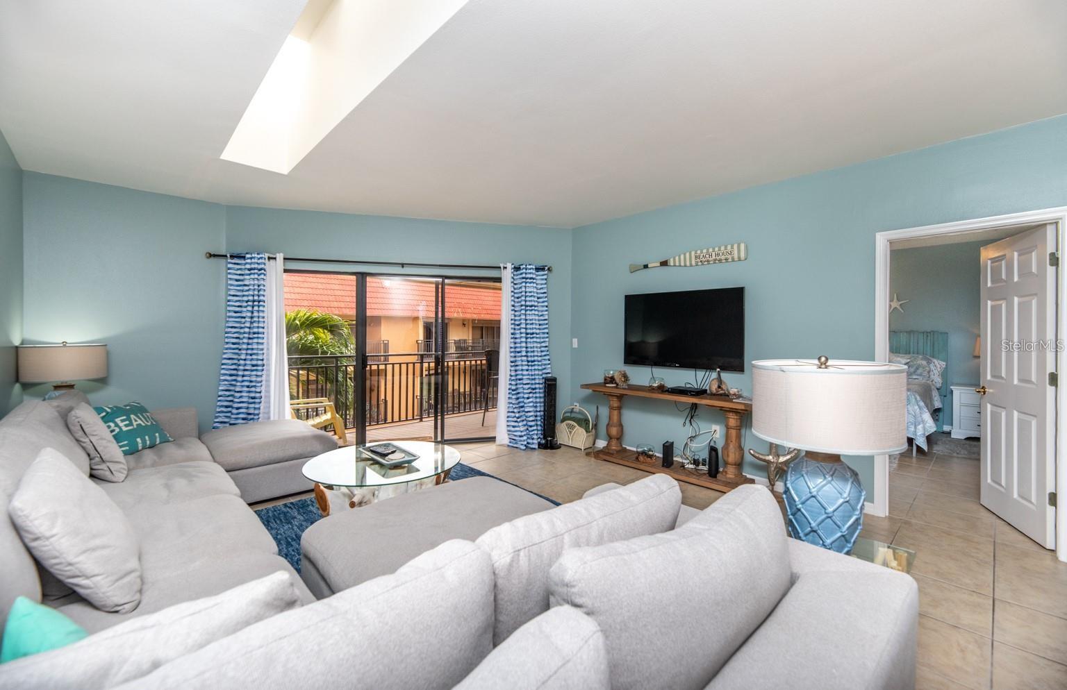 Image 7 of 41 For 6006 Gulf Drive 207