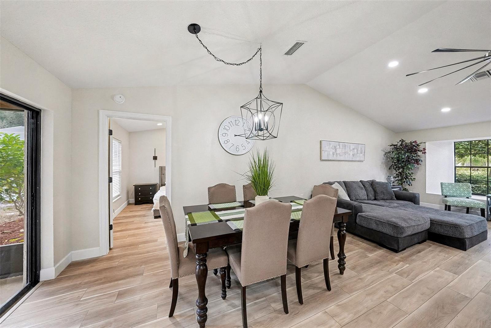 Image 7 of 29 For 11325 Glenmont Drive