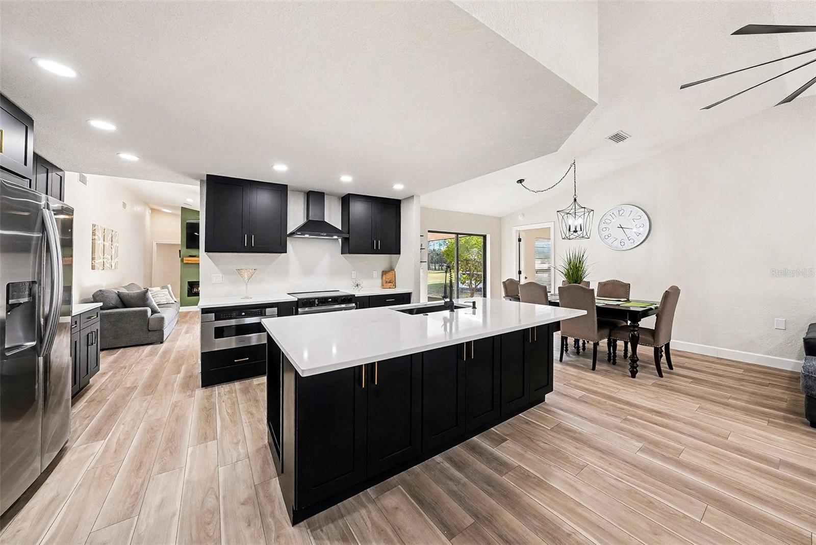 Image 9 of 29 For 11325 Glenmont Drive