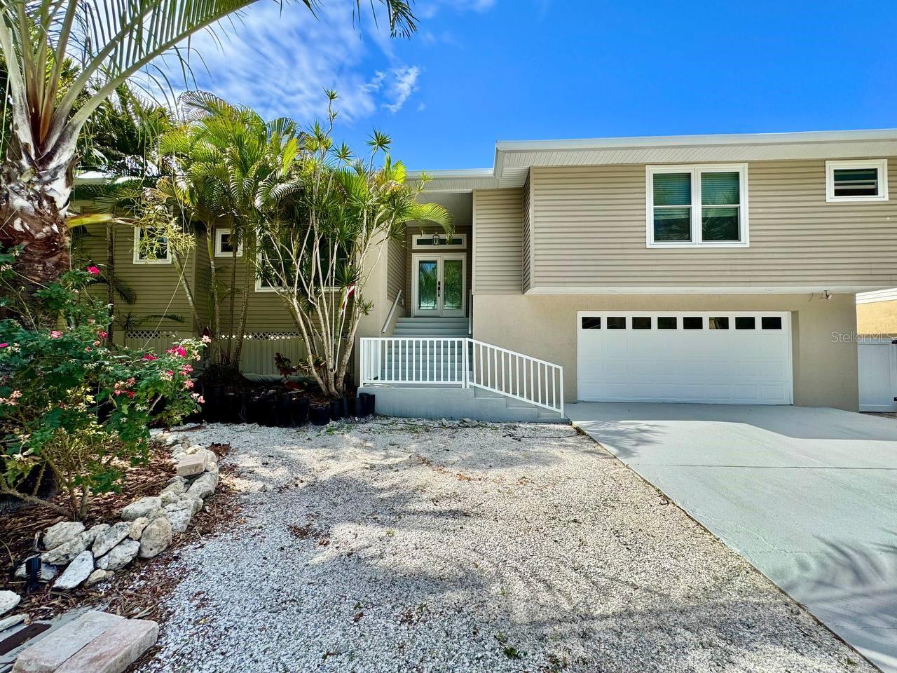 Image 4 of 62 For 2384 Creek Court