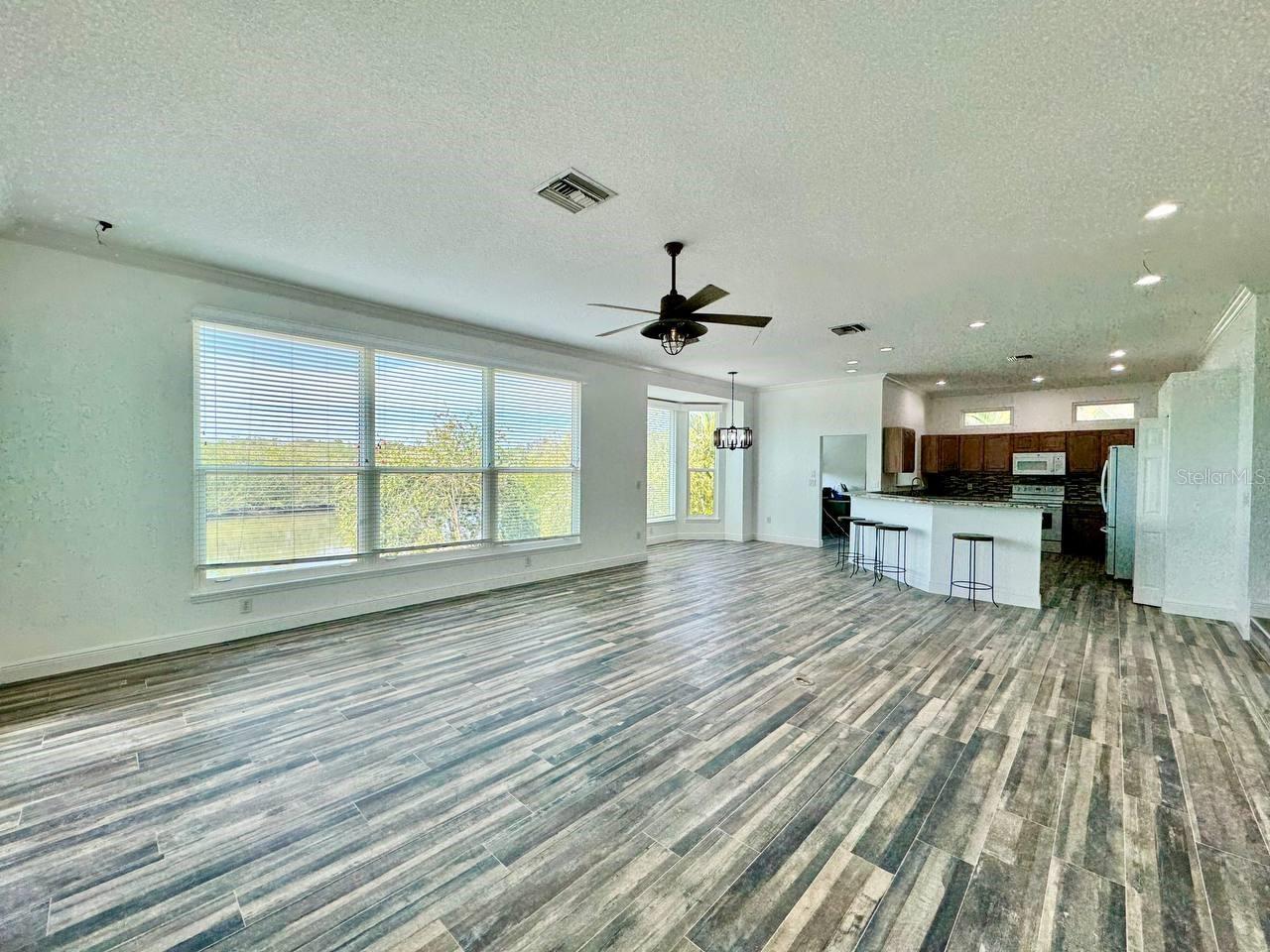 Image 6 of 62 For 2384 Creek Court
