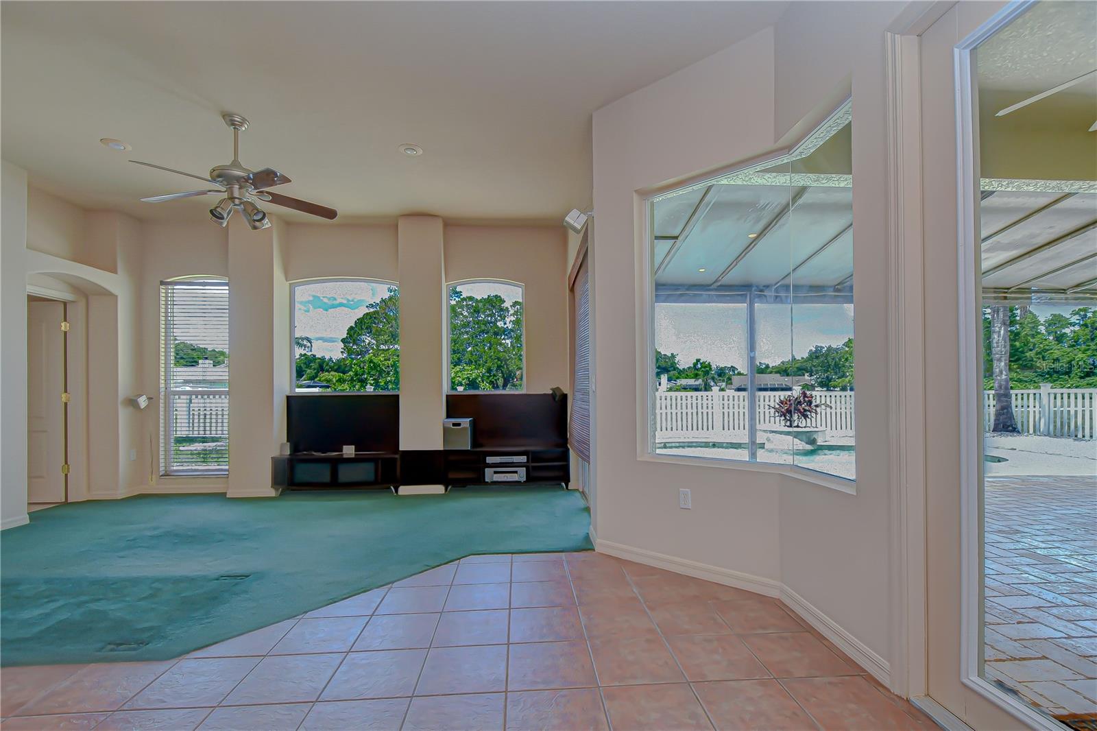 Listing photo id 13 for 4505 Bloomsbury Court