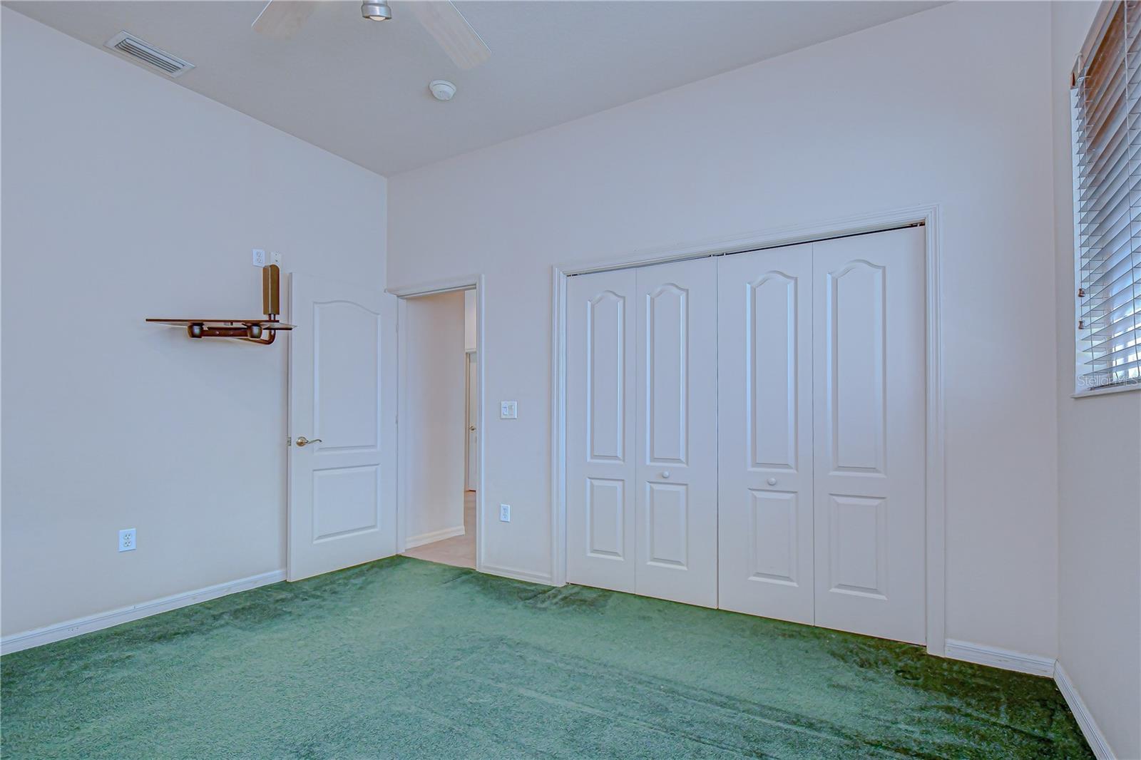 Listing photo id 21 for 4505 Bloomsbury Court