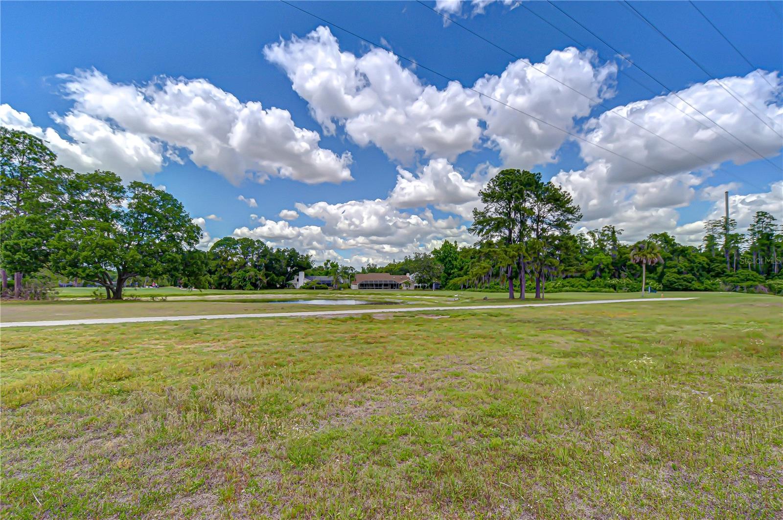 Listing photo id 33 for 4505 Bloomsbury Court