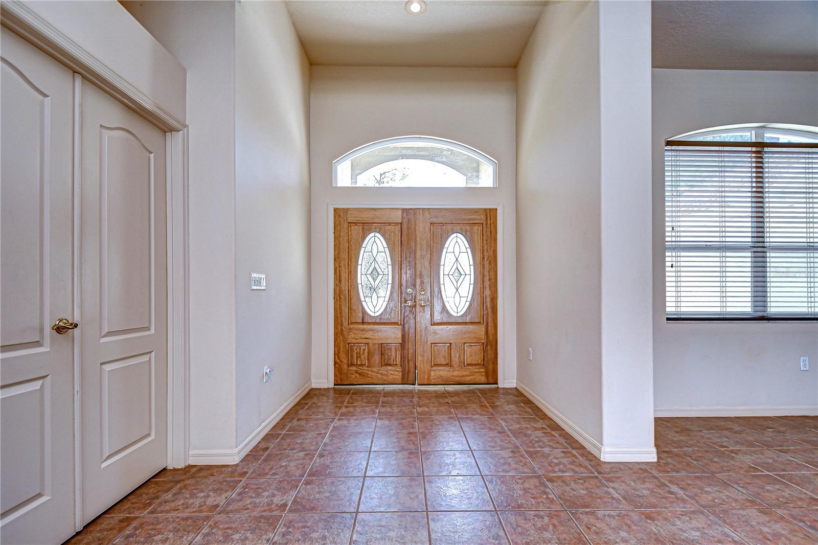 Listing photo id 4 for 4505 Bloomsbury Court