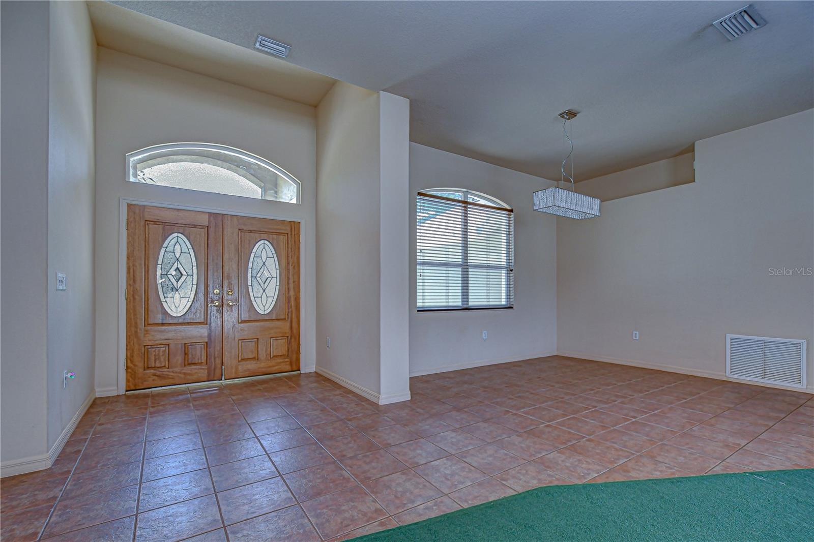Listing photo id 5 for 4505 Bloomsbury Court