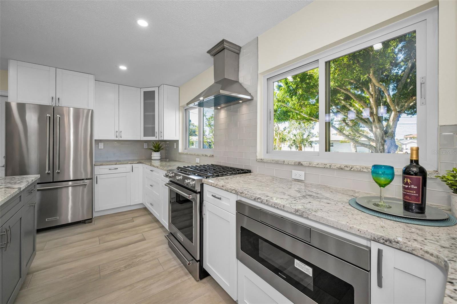 Image 16 of 55 For 94 Nicholas Drive