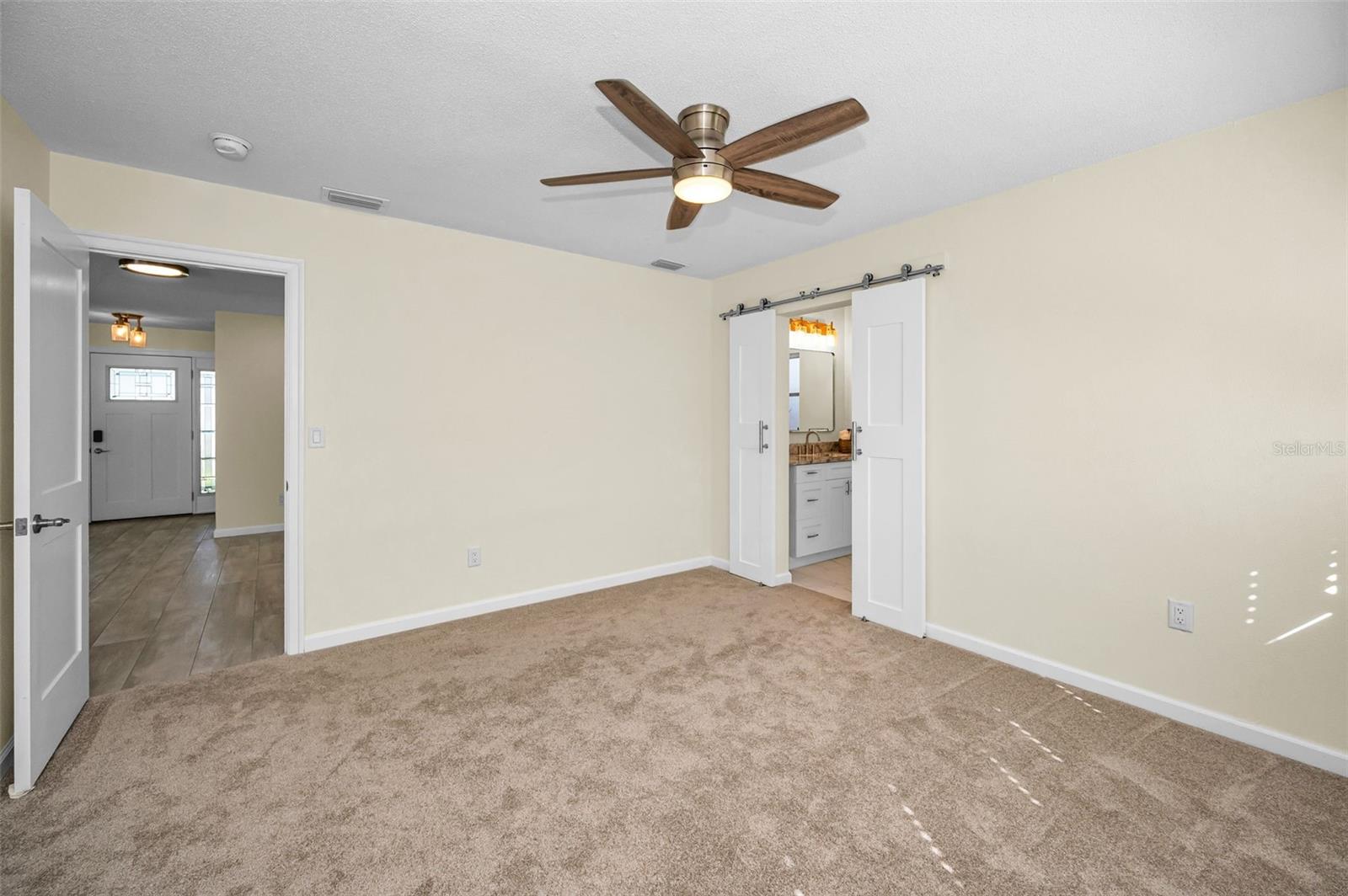 Image 19 of 55 For 94 Nicholas Drive