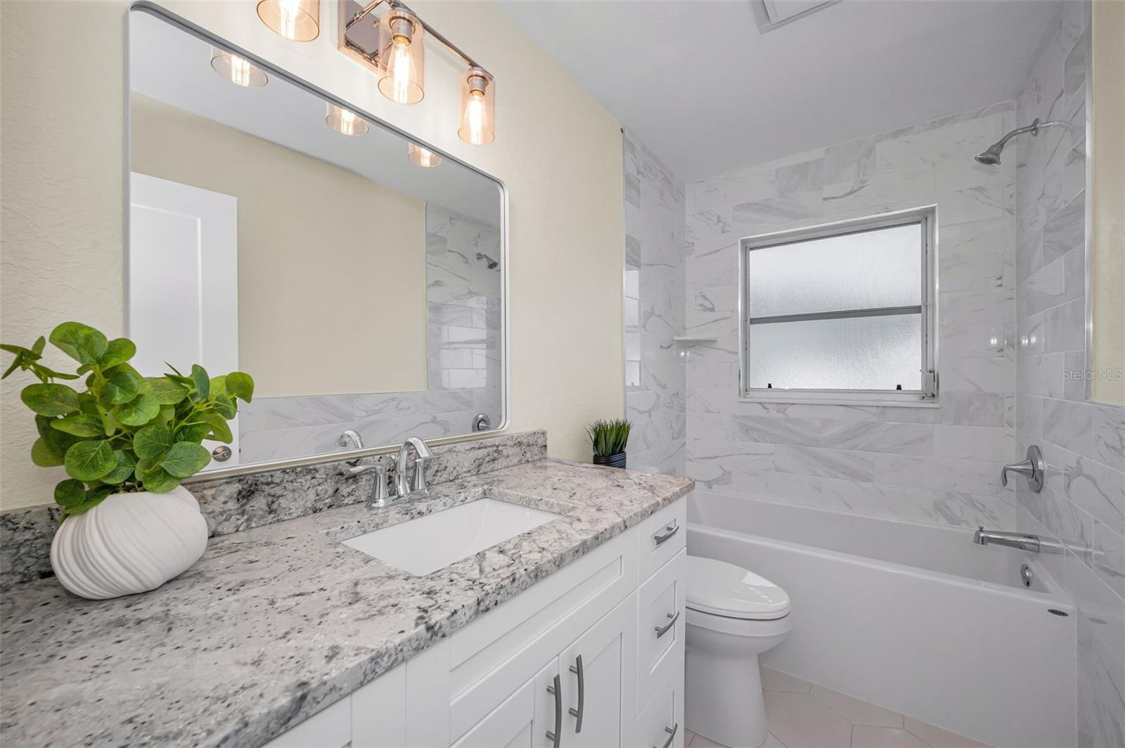 Image 26 of 55 For 94 Nicholas Drive