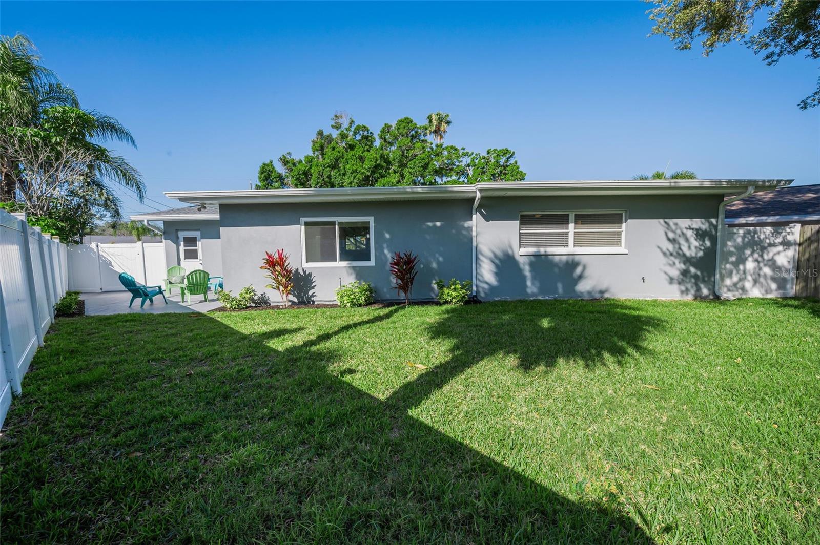 Image 28 of 55 For 94 Nicholas Drive