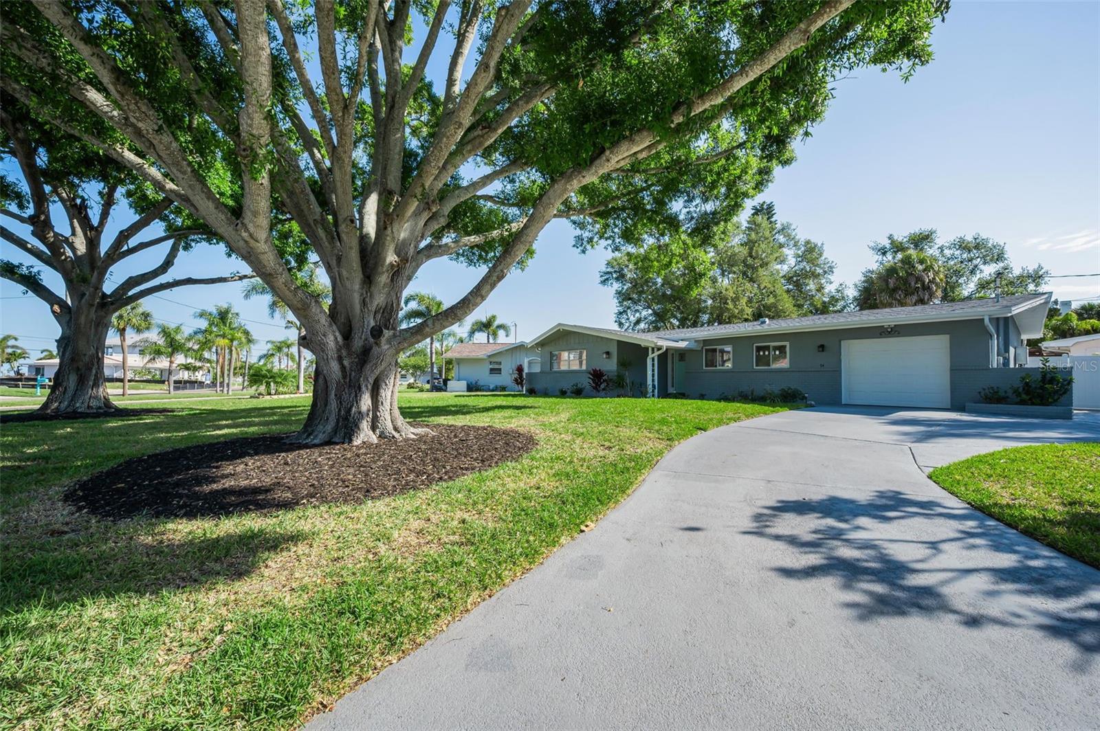 Image 36 of 55 For 94 Nicholas Drive