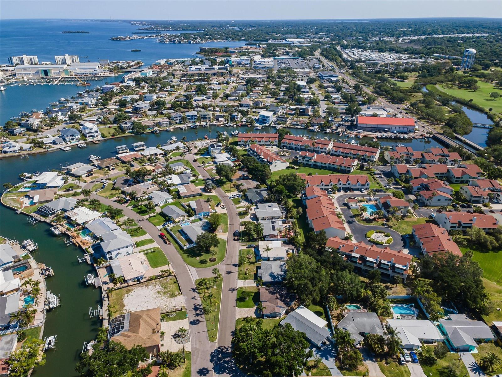 Image 40 of 55 For 94 Nicholas Drive