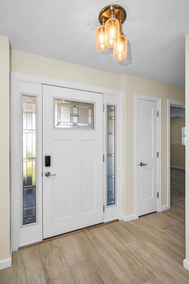 Image 6 of 55 For 94 Nicholas Drive