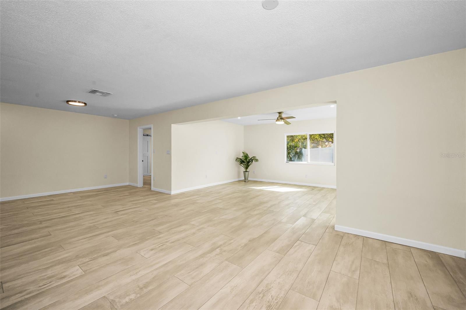 Image 8 of 55 For 94 Nicholas Drive