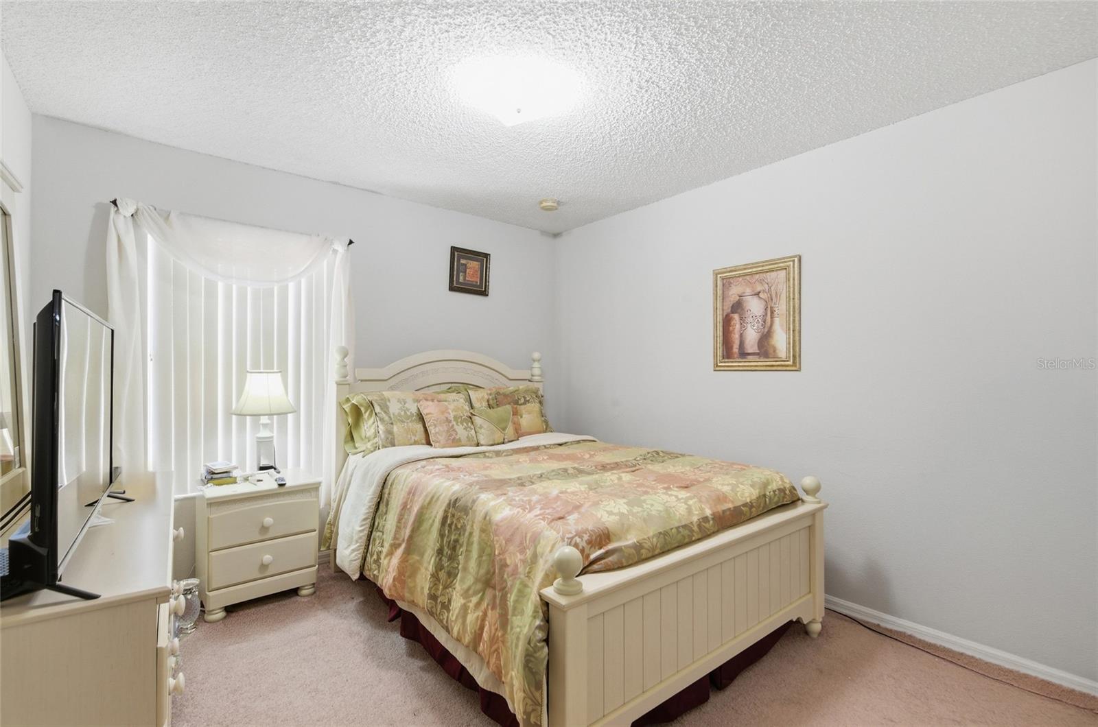 Image 23 of 29 For 27 Inconnu Drive