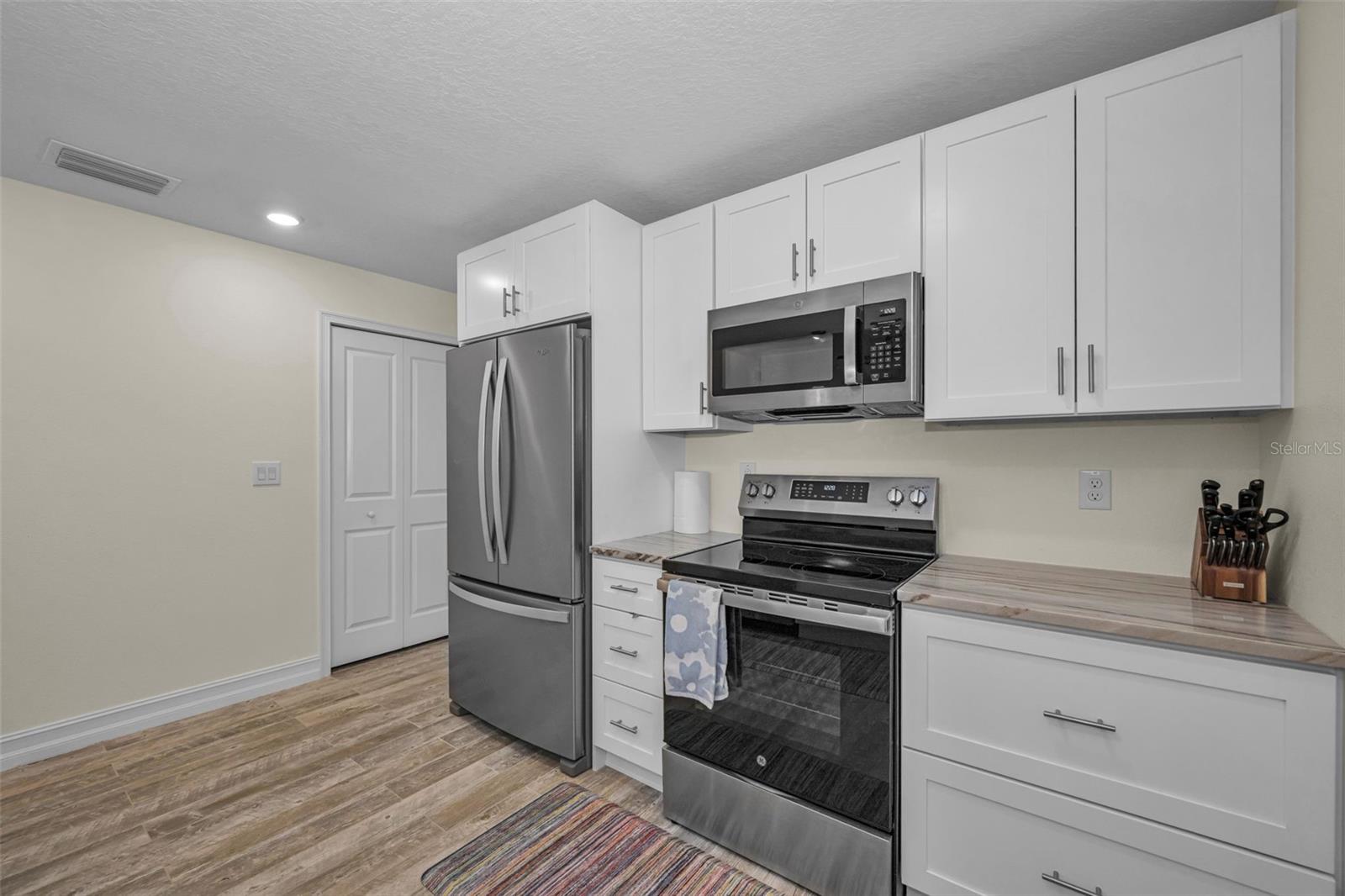 Image 15 of 61 For 21823 Shamu Drive