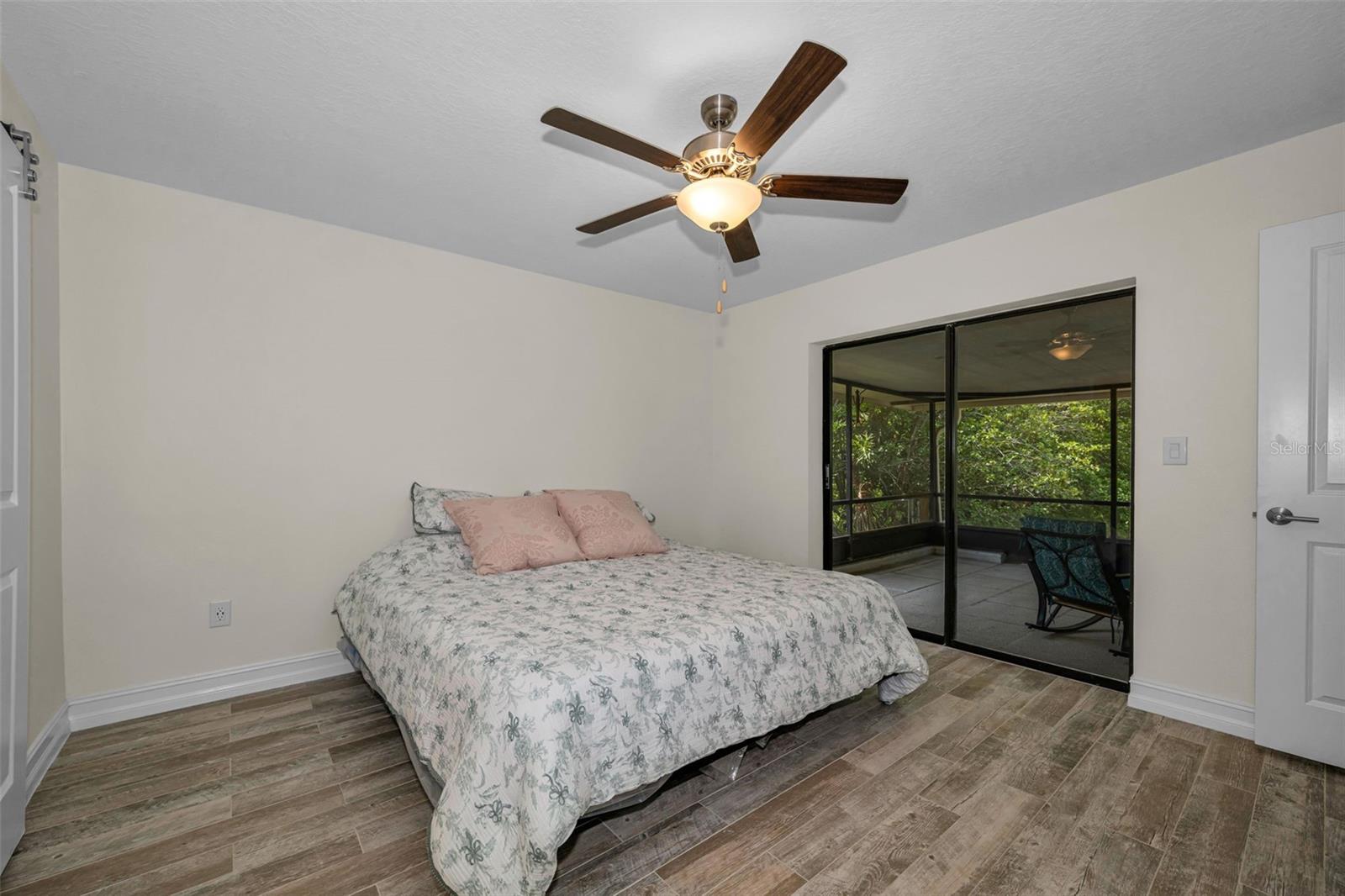 Image 24 of 61 For 21823 Shamu Drive