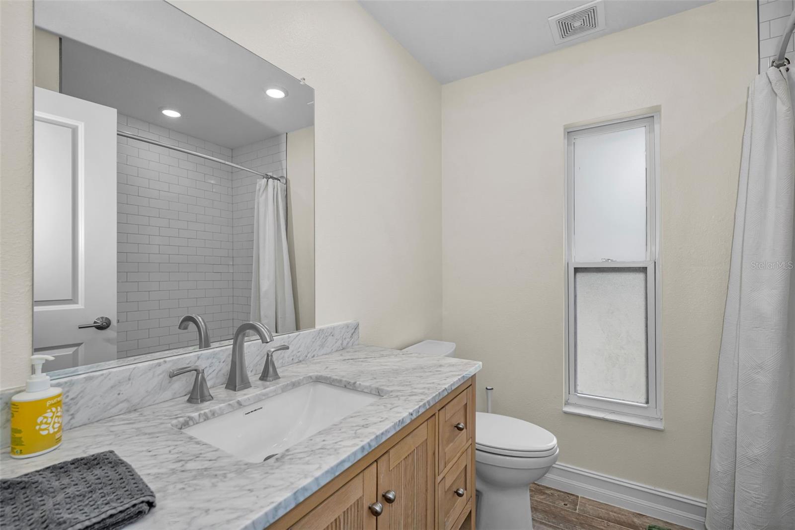 Image 31 of 61 For 21823 Shamu Drive