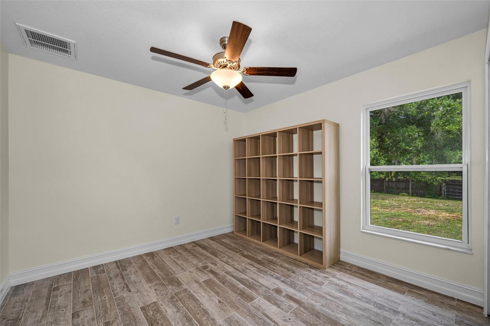 Image 32 of 61 For 21823 Shamu Drive