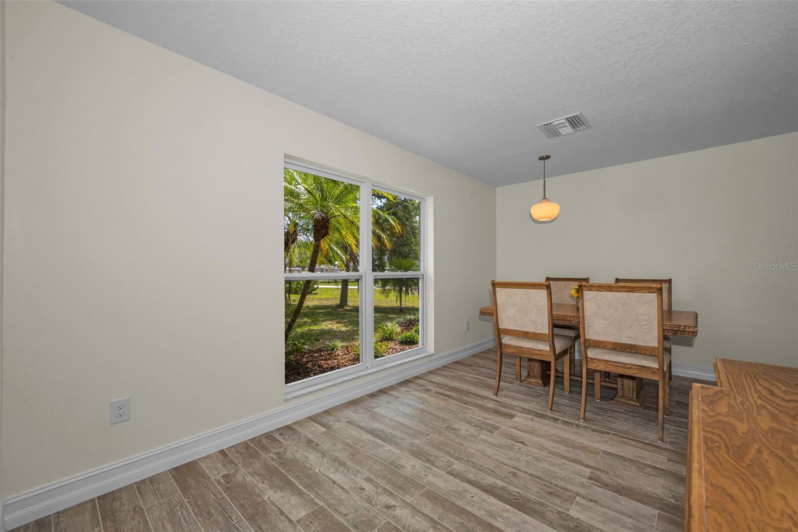 Image 7 of 61 For 21823 Shamu Drive