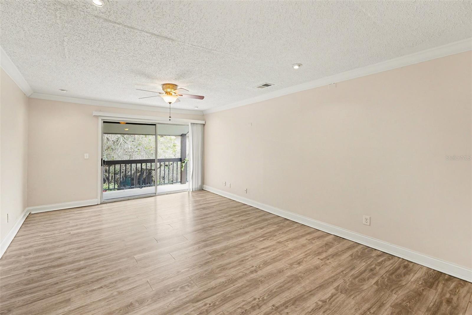 Image 10 of 24 For 6334 Newtown Circle 34b3