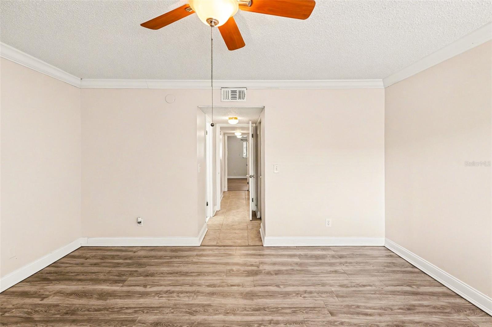 Image 15 of 24 For 6334 Newtown Circle 34b3