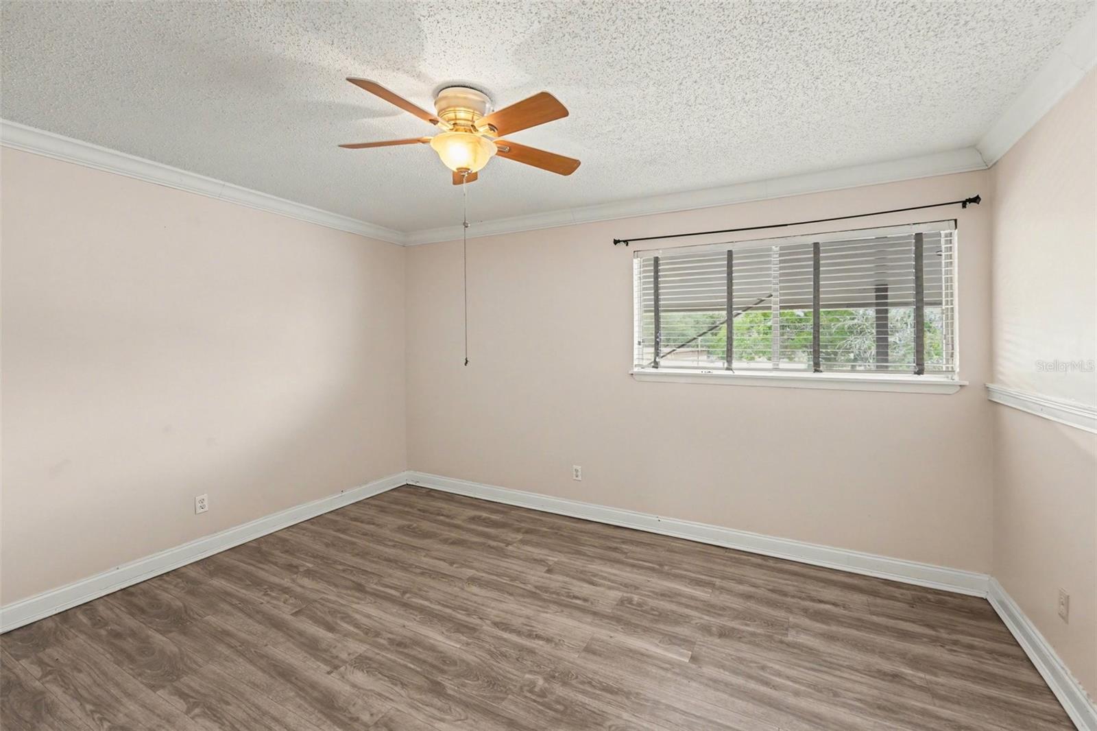Image 18 of 24 For 6334 Newtown Circle 34b3