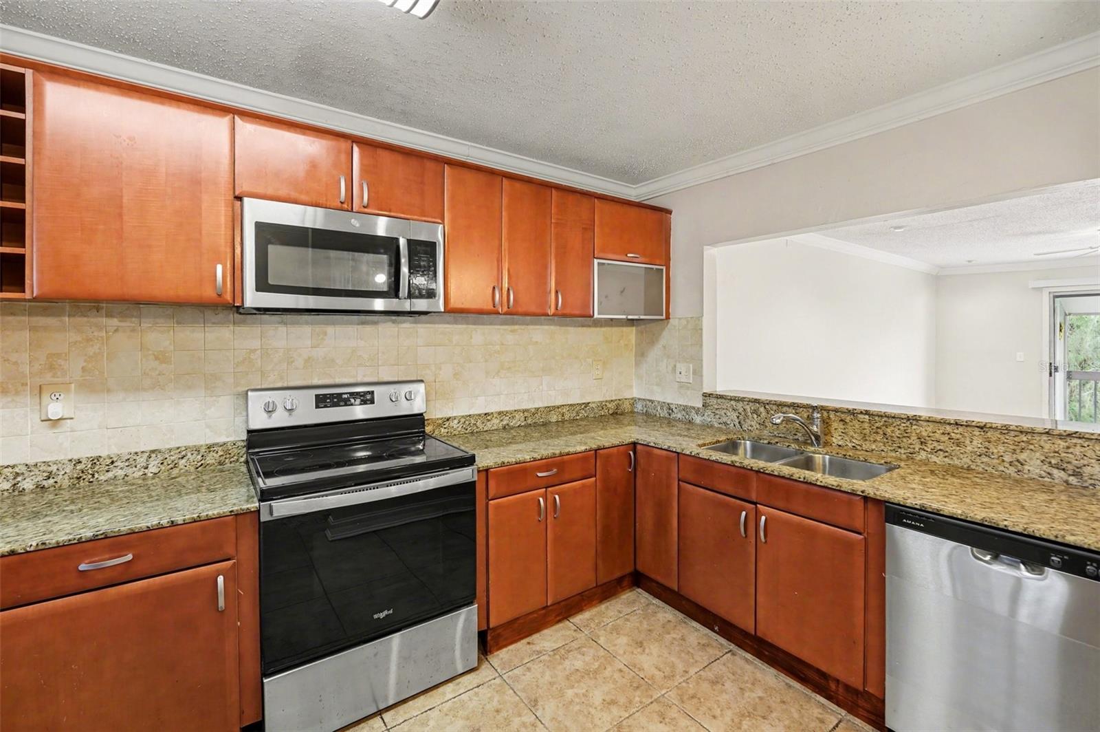 Image 6 of 24 For 6334 Newtown Circle 34b3