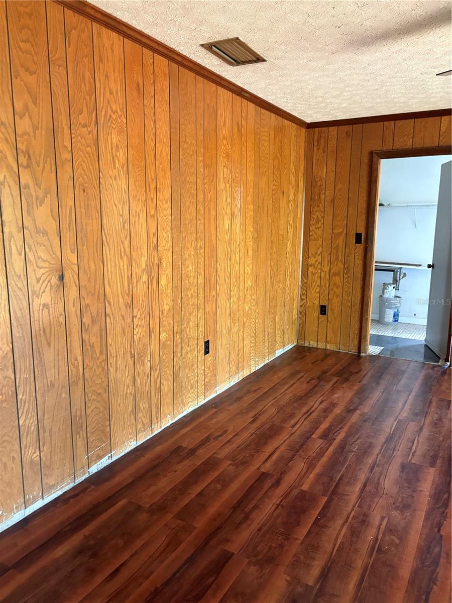 Image 9 of 21 For 1214 Mitchell Street